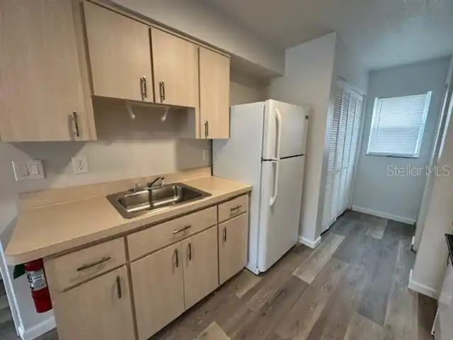 Listing Photo 8