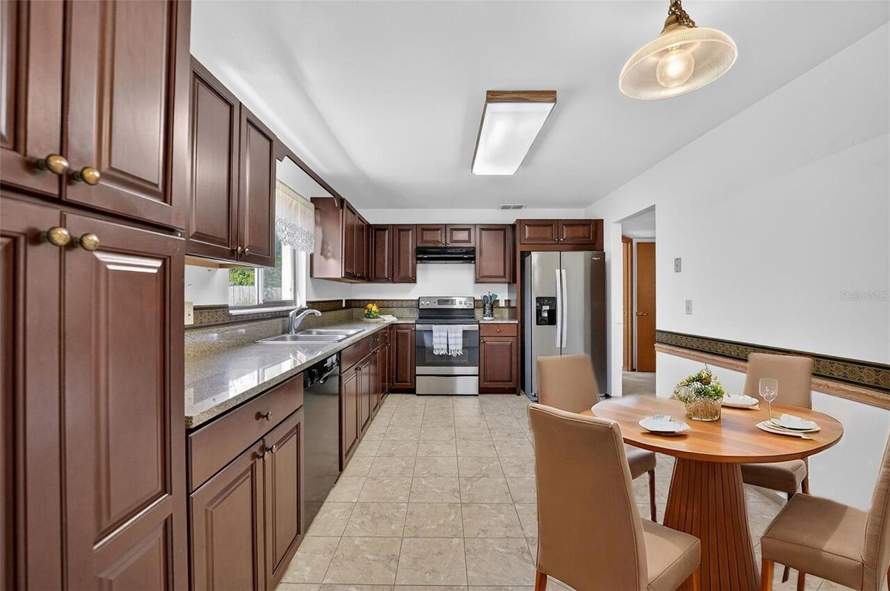 Listing Photo 17
