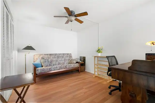 Listing Photo 16