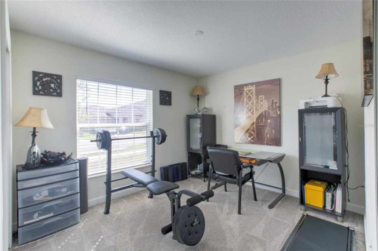 Listing Photo 12