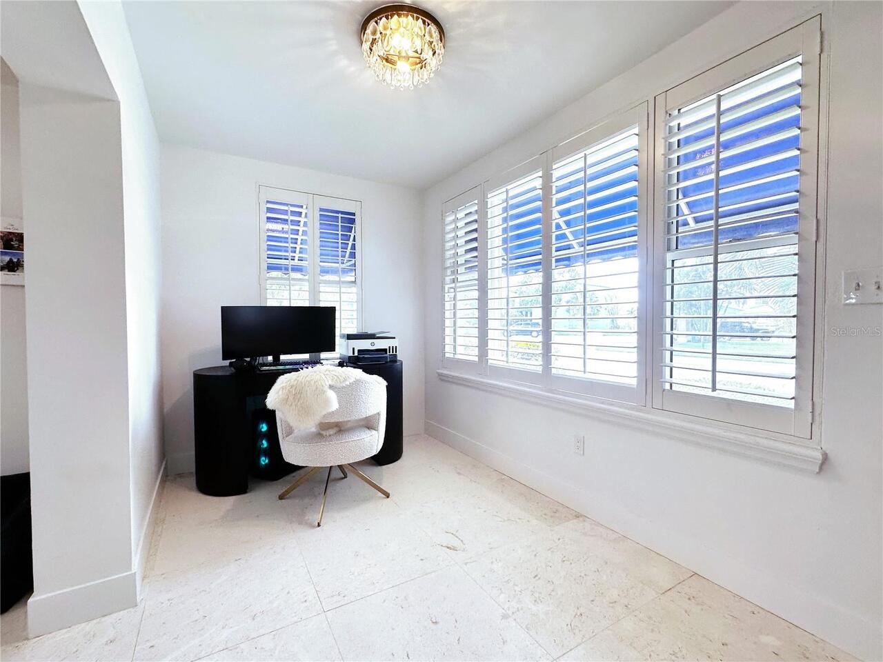 Listing Photo 12
