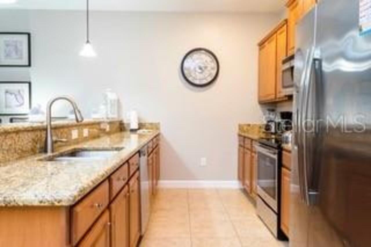 Listing Photo 12