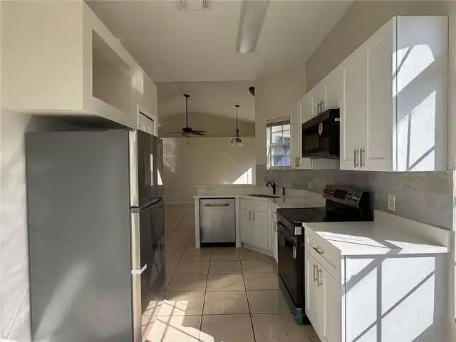 Listing Photo 6
