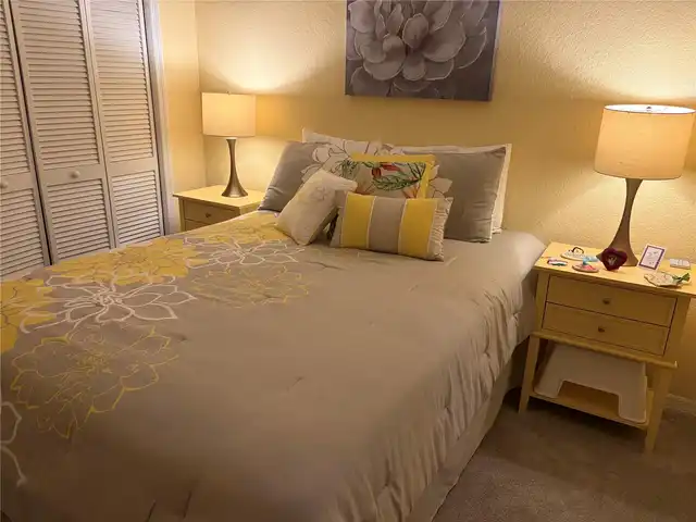 Listing Photo 11
