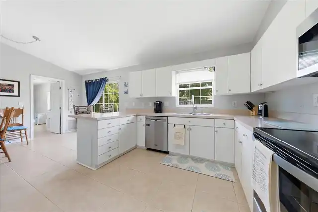 Listing Photo 15