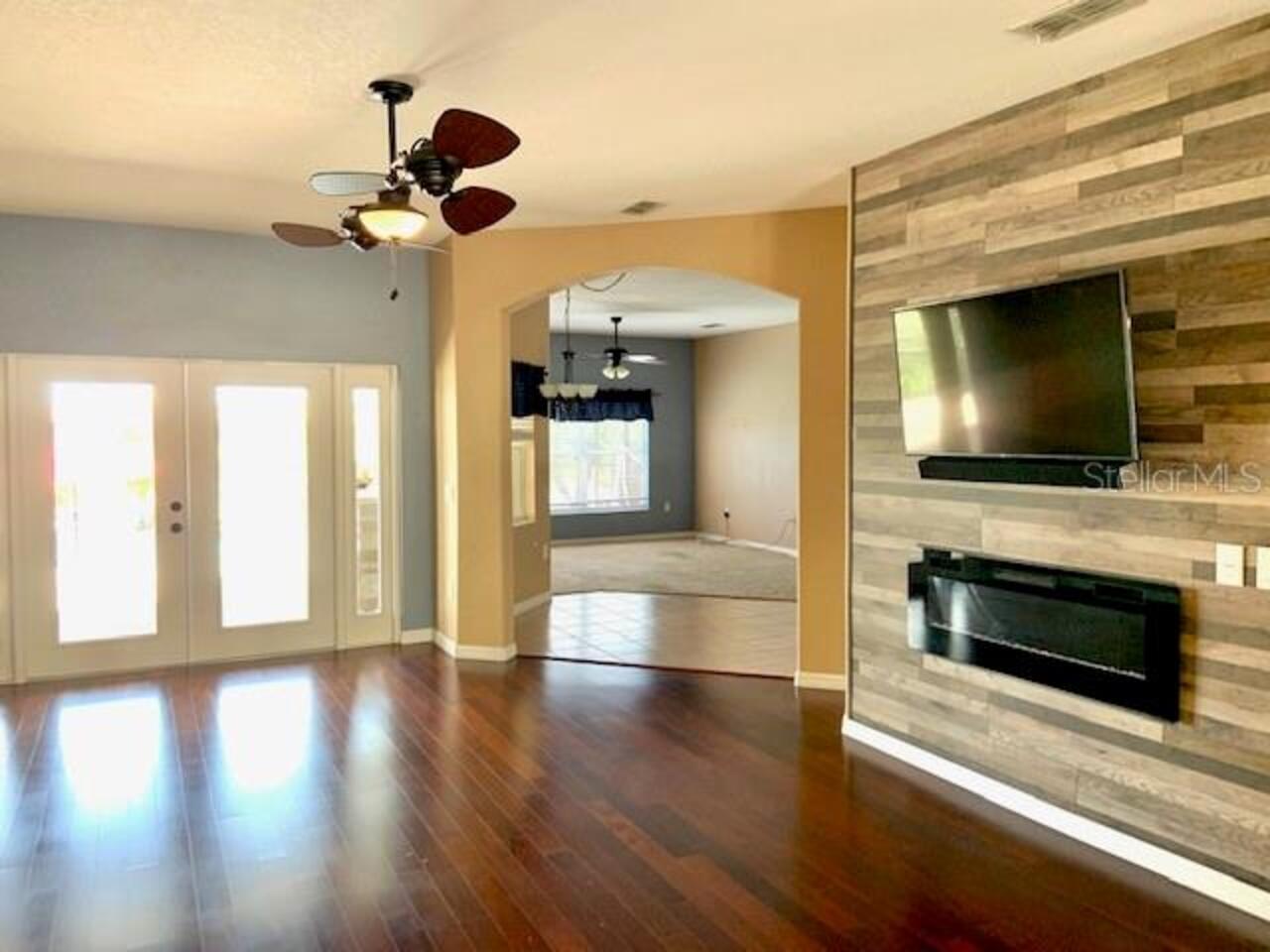 Listing Photo 6