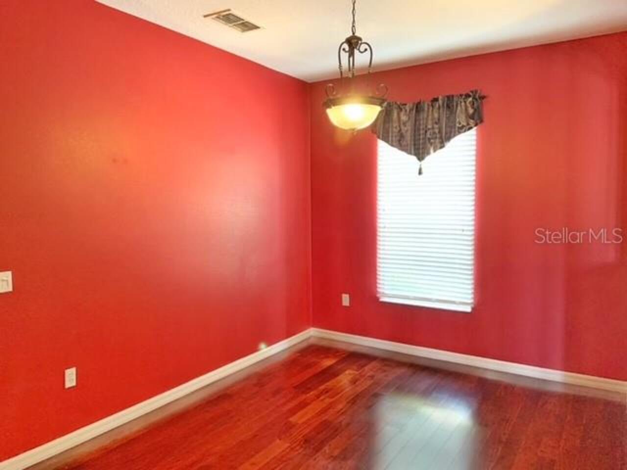 Listing Photo 9