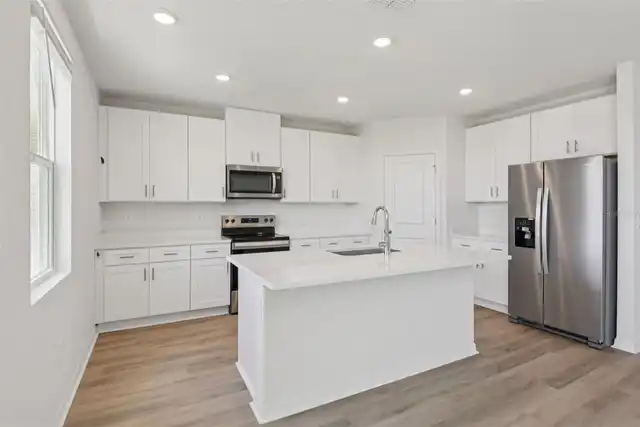 Listing Photo 11