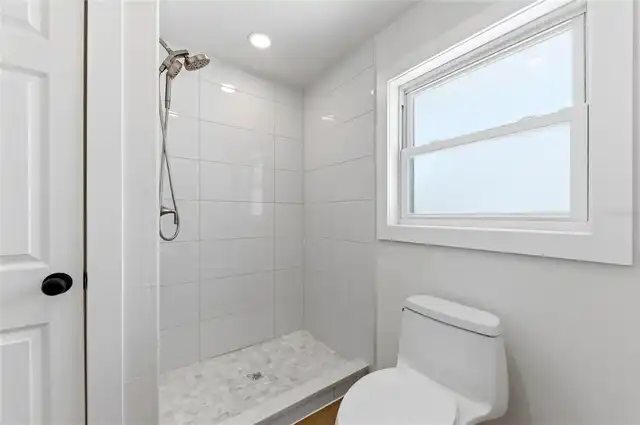Listing Photo 37