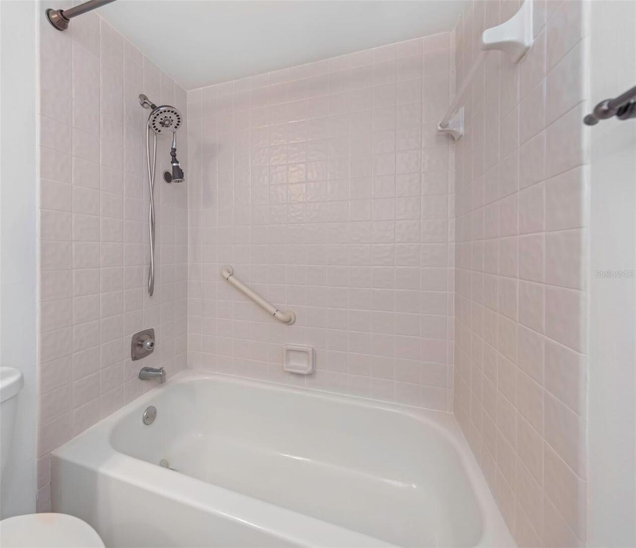 Listing Photo 22