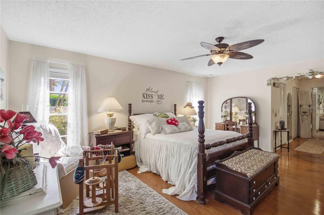Listing Photo 9