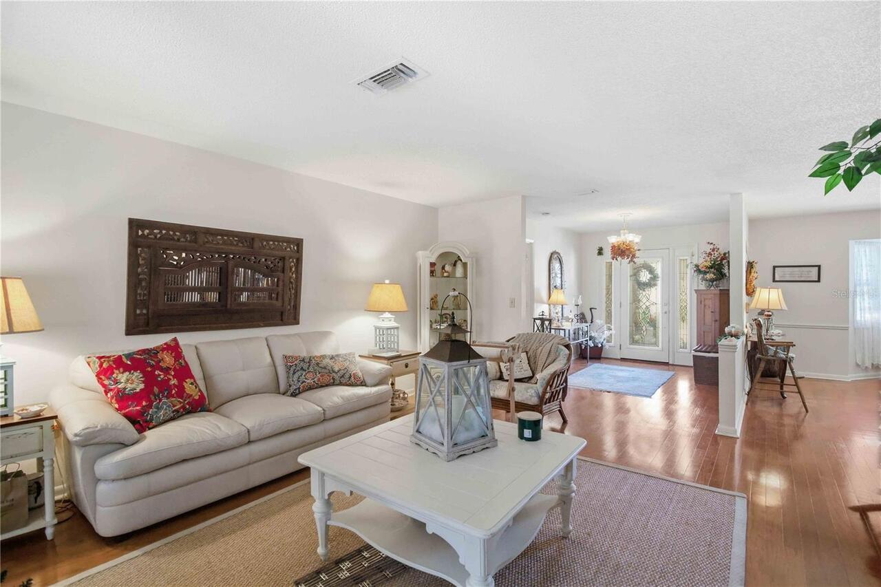 Listing Photo 14