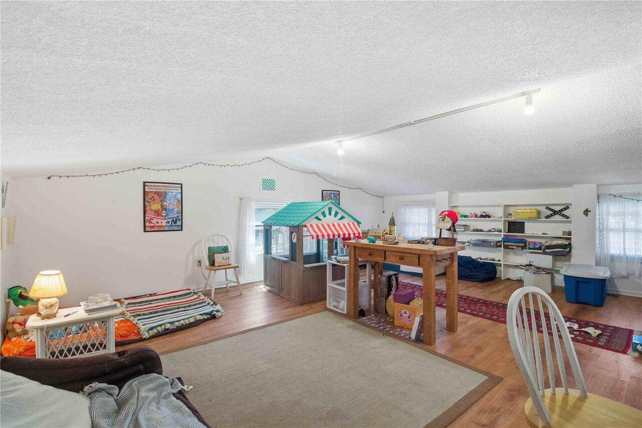 Listing Photo 17