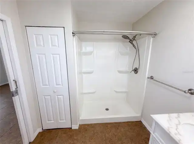 Listing Photo 18