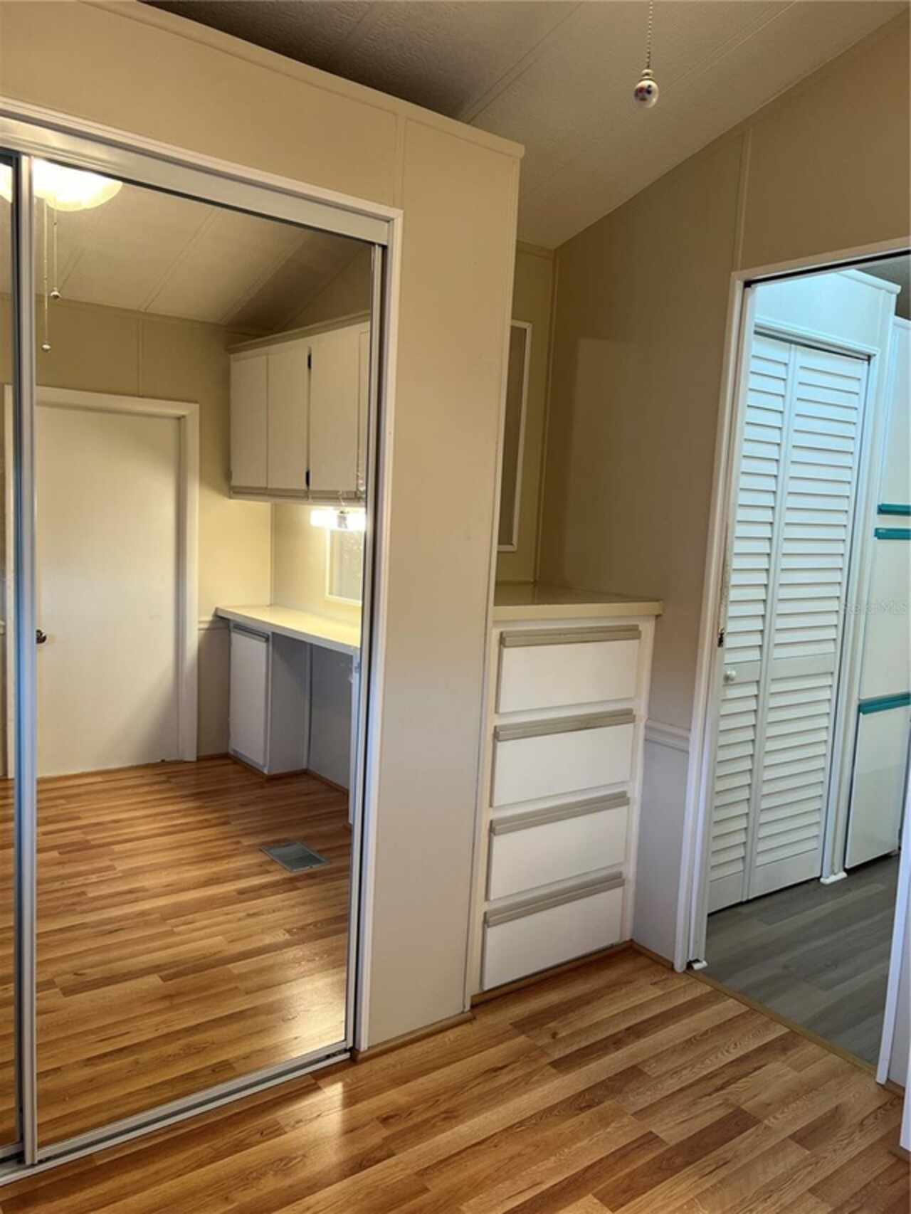 Listing Photo 11