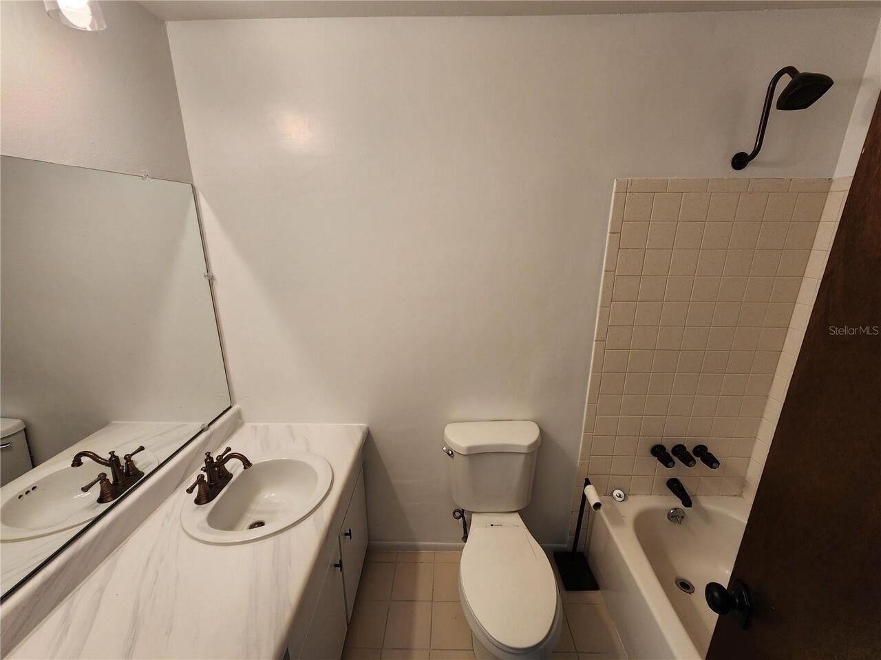 Listing Photo 12