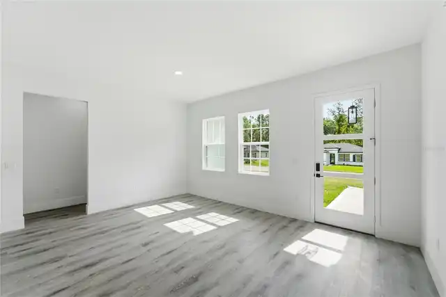 Listing Photo 6