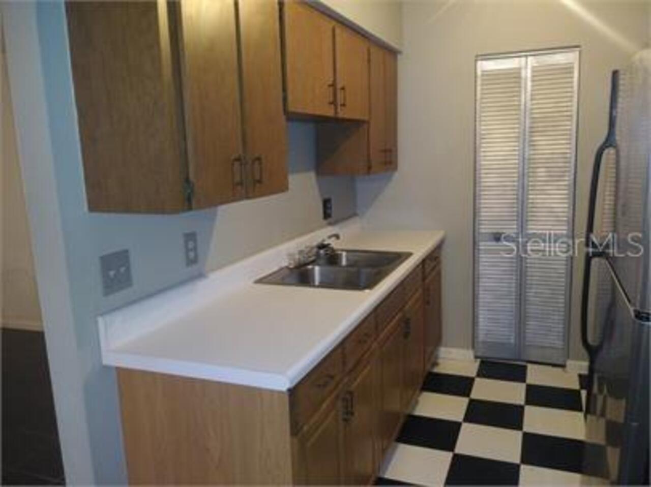 Listing Photo 8