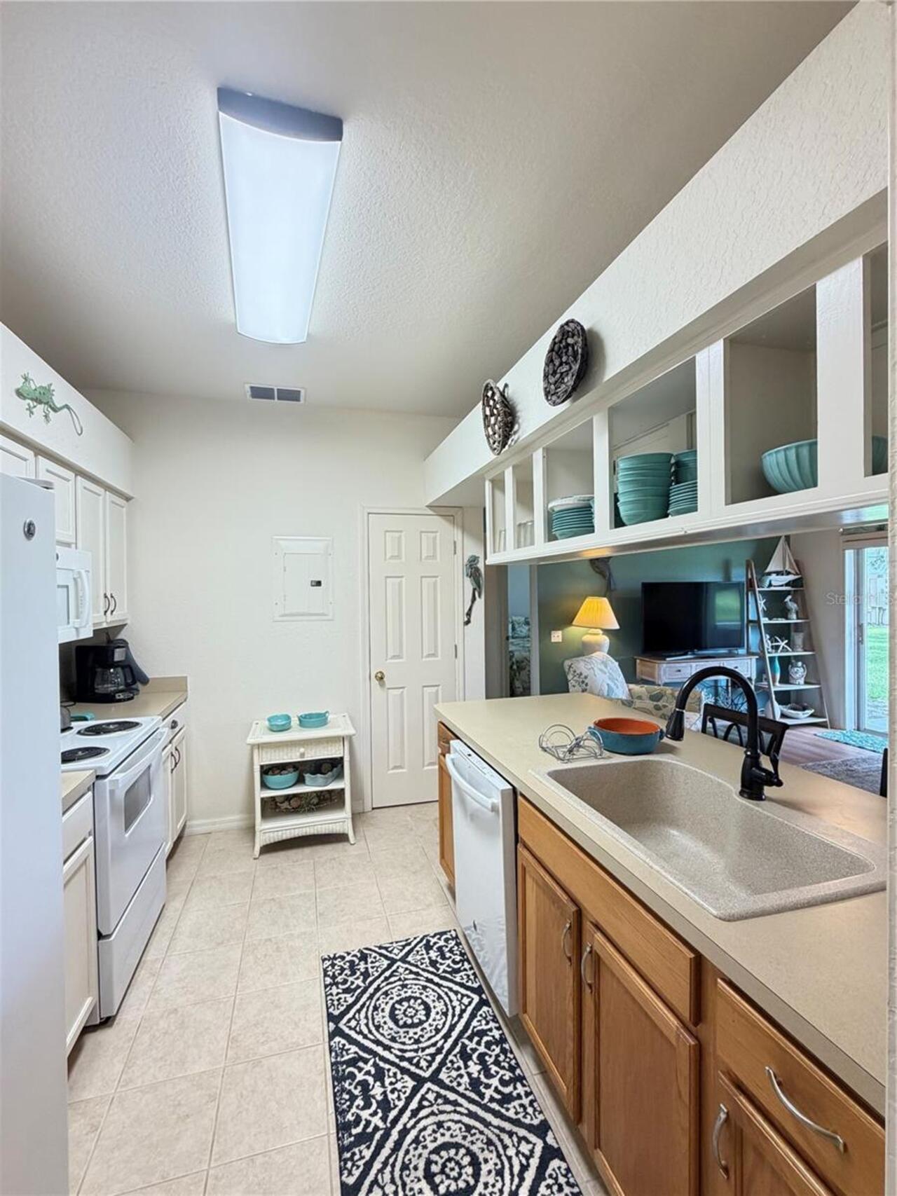 Listing Photo 8
