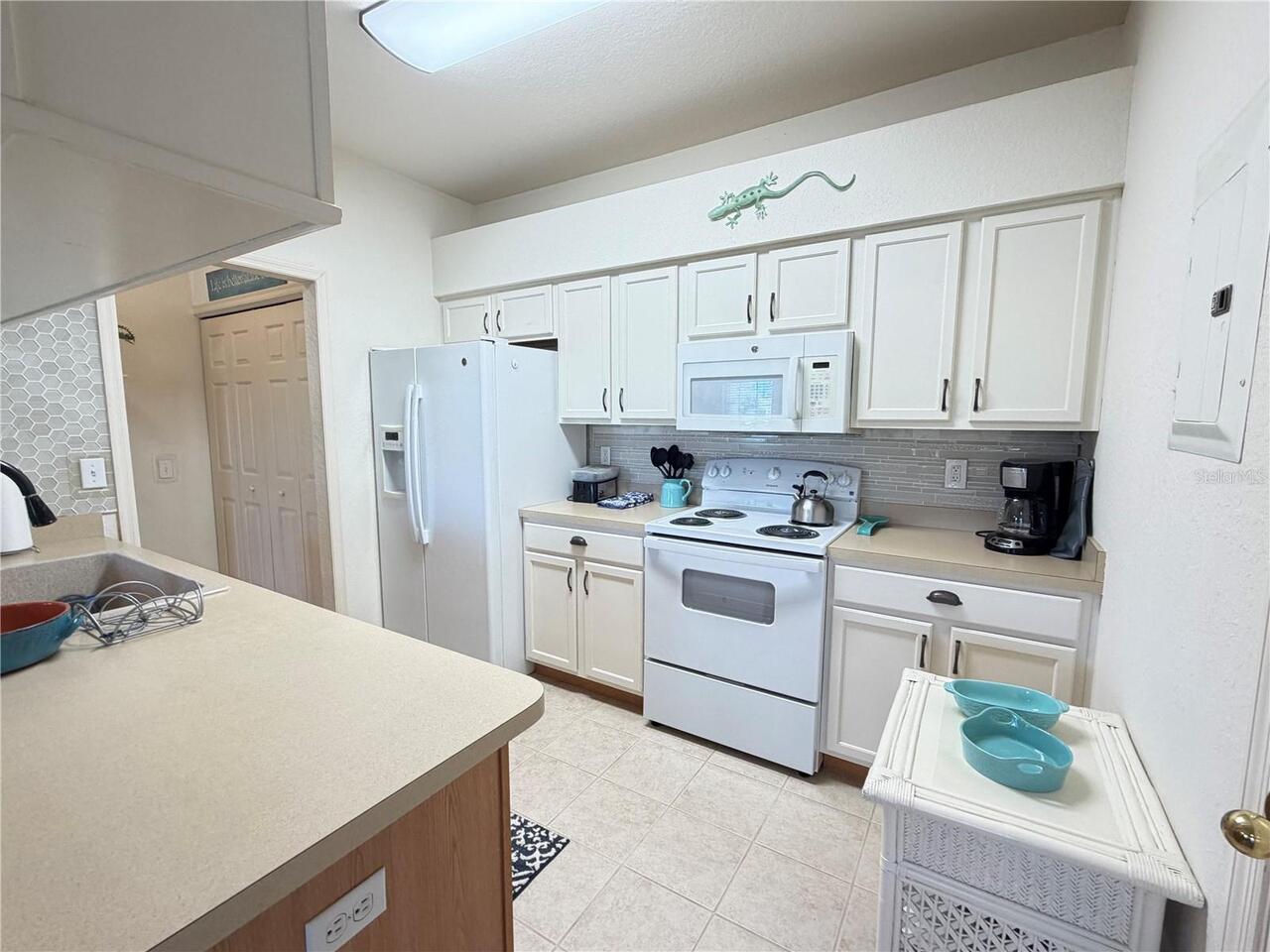 Listing Photo 9