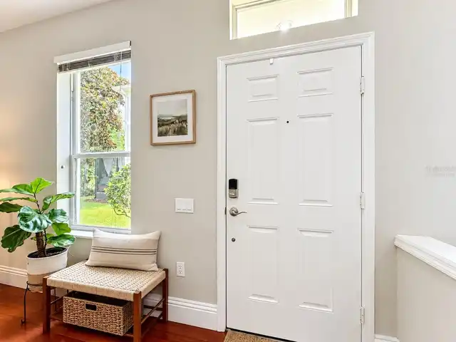 Listing Photo 11