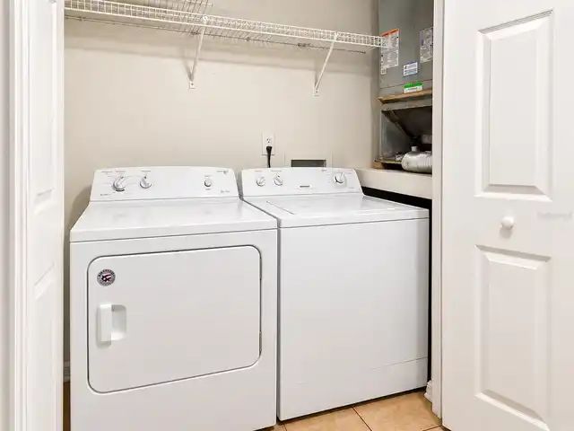 Listing Photo 10