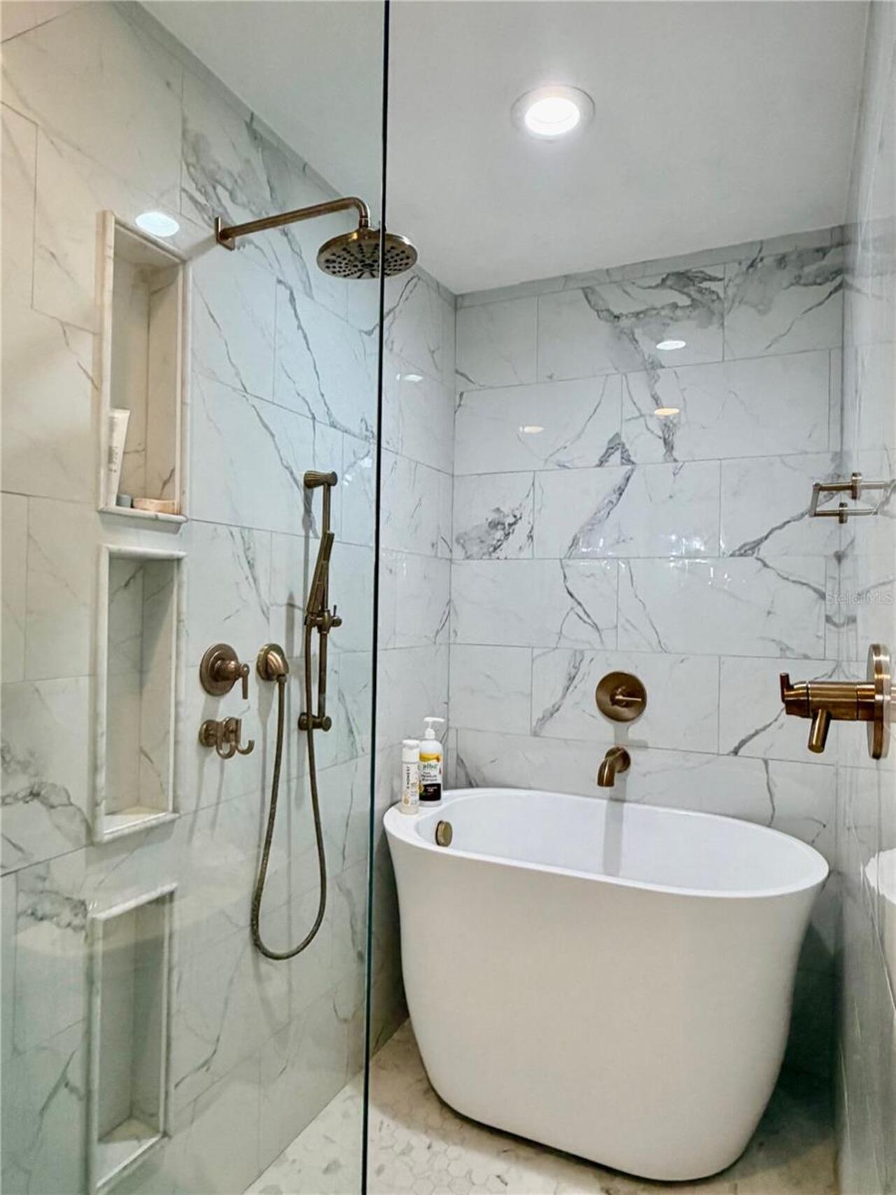 Listing Photo 22