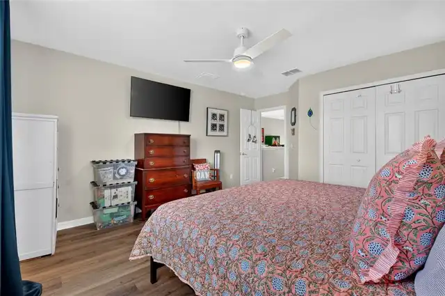 Listing Photo 32