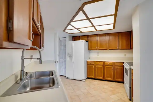 Listing Photo 7