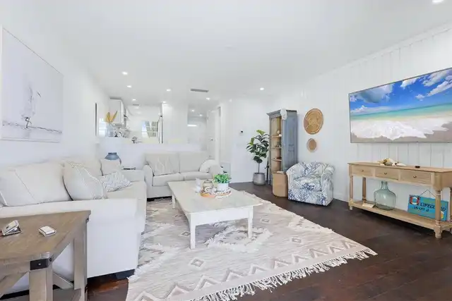Listing Photo 10