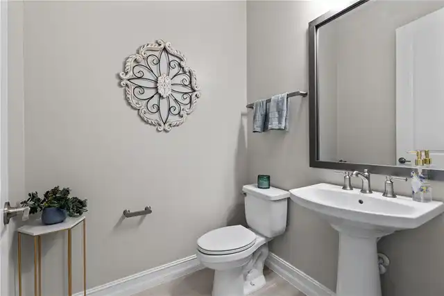 Listing Photo 12