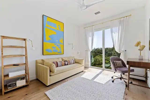 Listing Photo 24