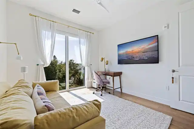 Listing Photo 25