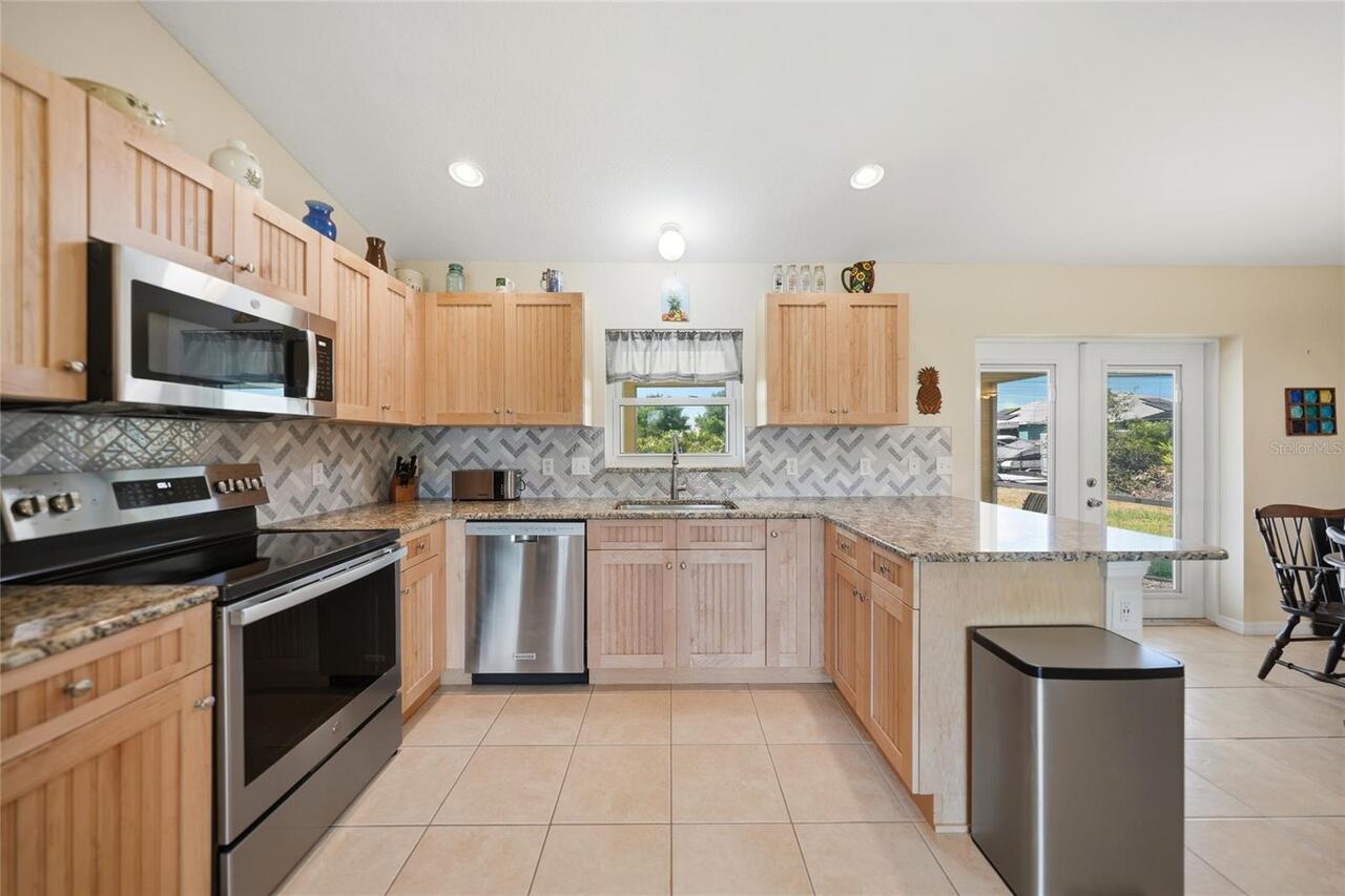 Listing Photo 8