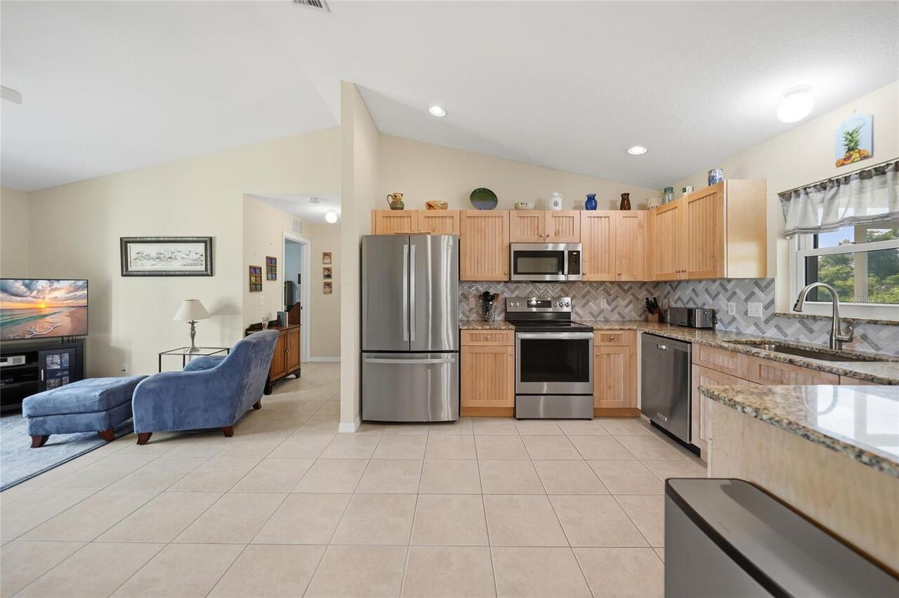 Listing Photo 12