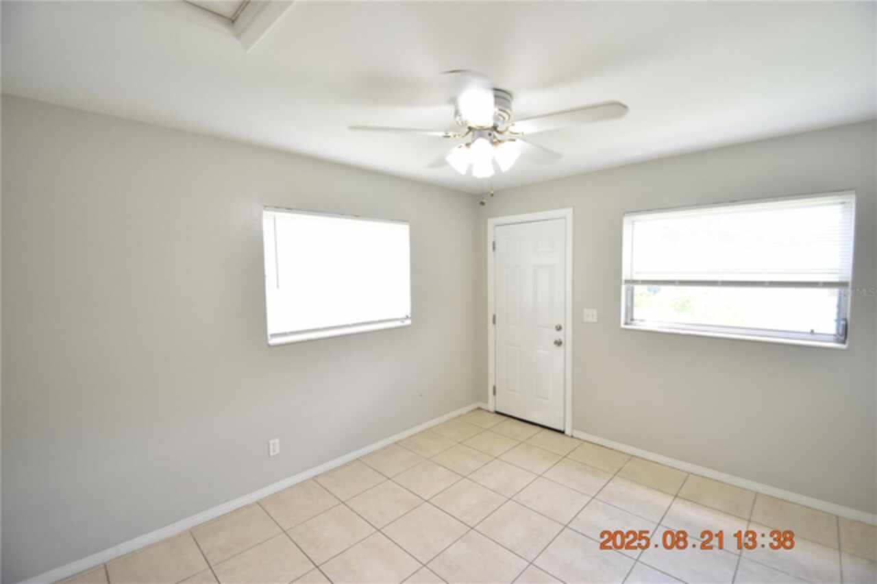 Listing Photo 9