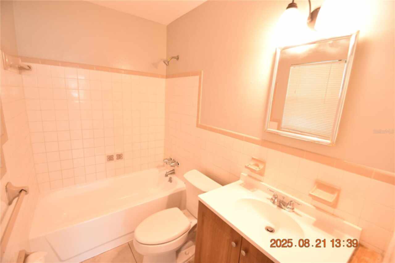 Listing Photo 12
