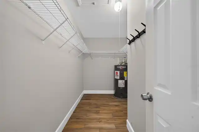 Listing Photo 12