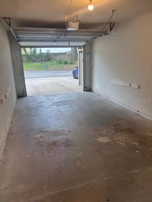 Listing Photo 12