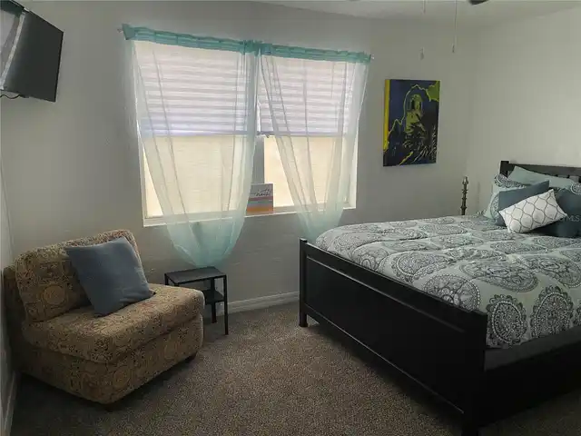 Listing Photo 8