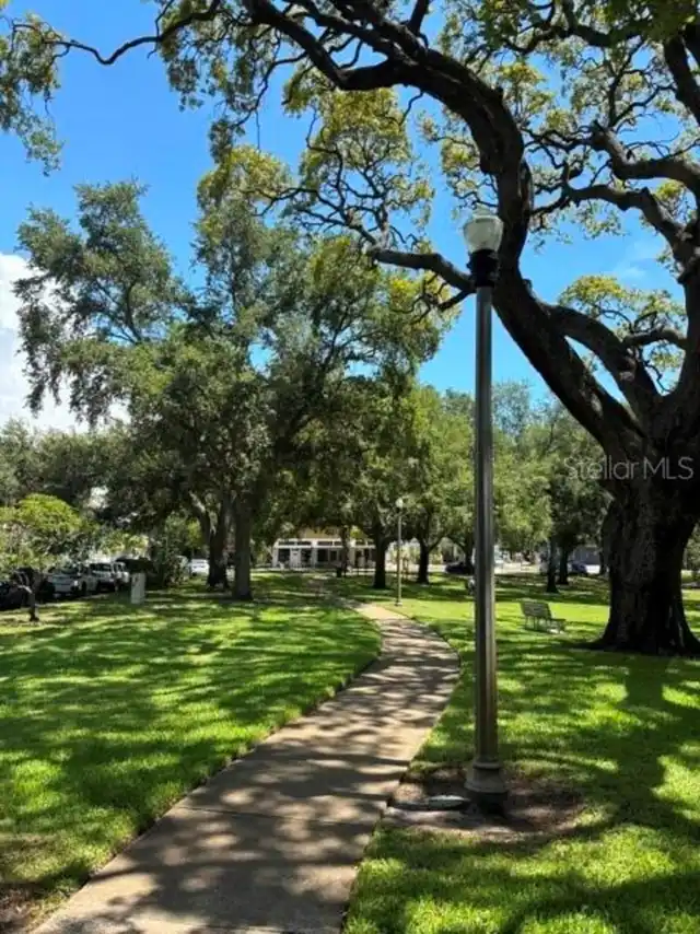 Listing Photo 14