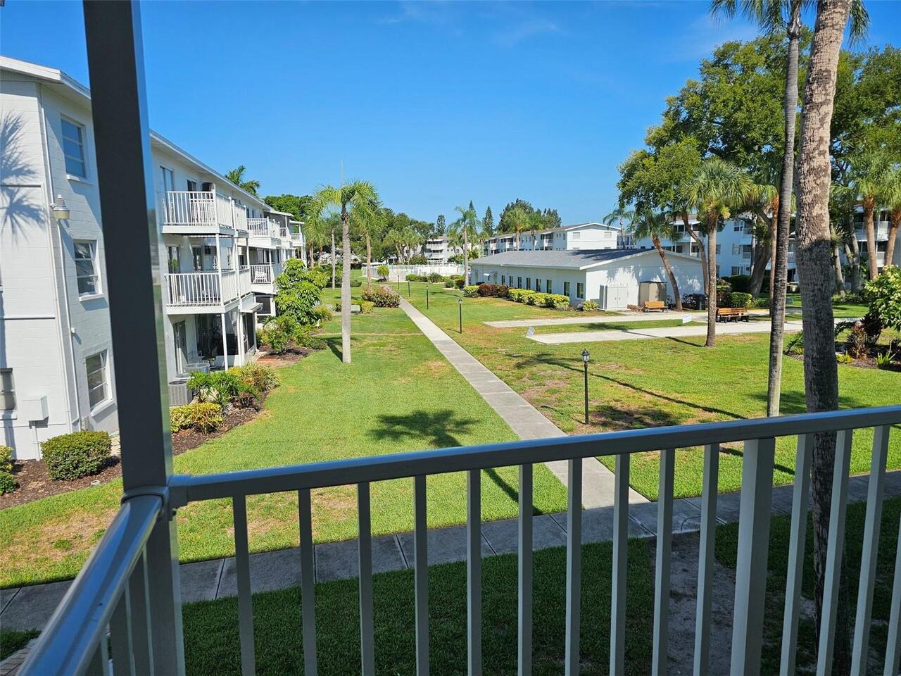 Listing Photo 11
