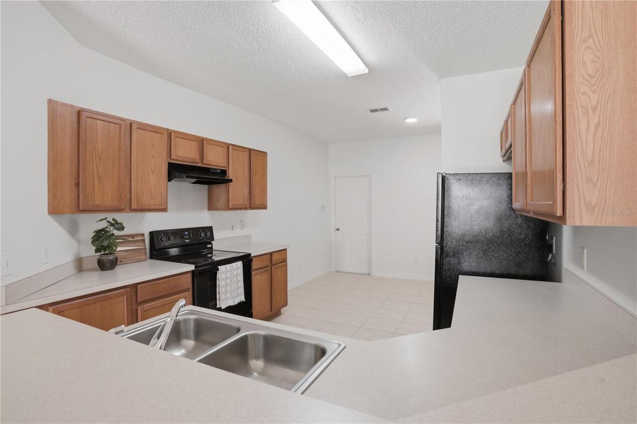 Listing Photo 8