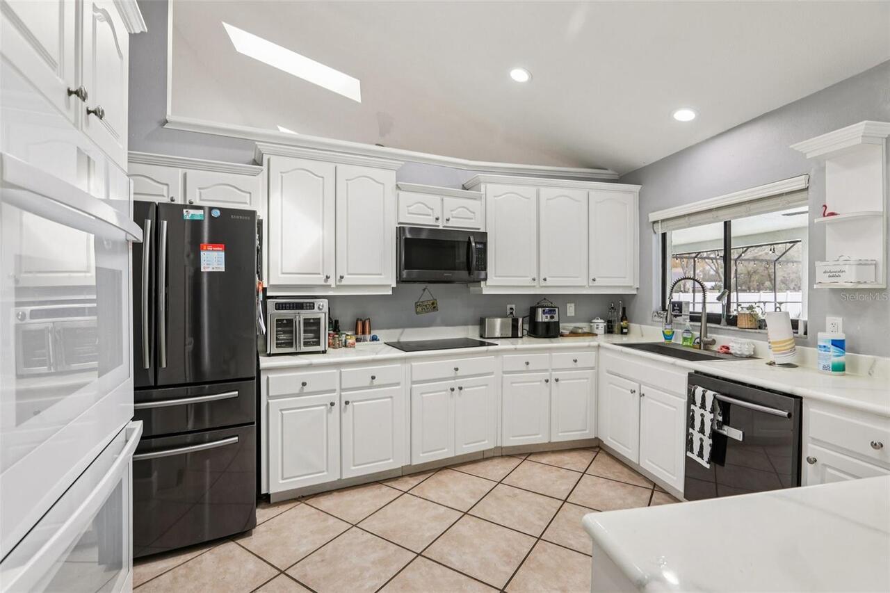 Listing Photo 9