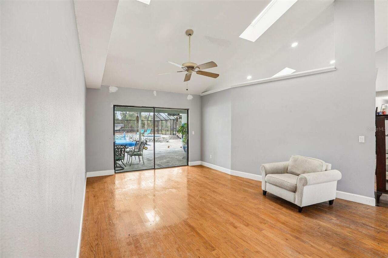Listing Photo 17
