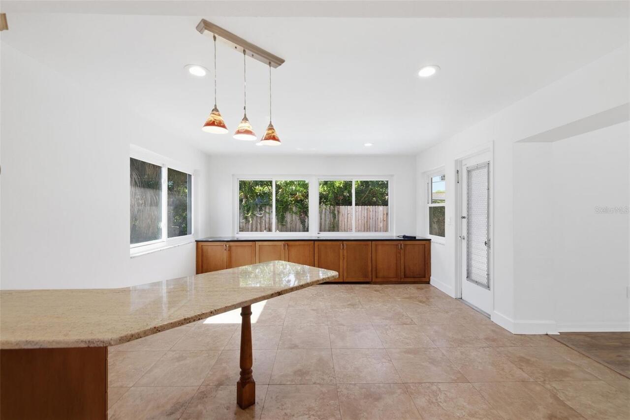 Listing Photo 16