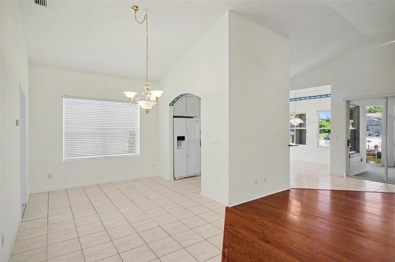 Listing Photo 14