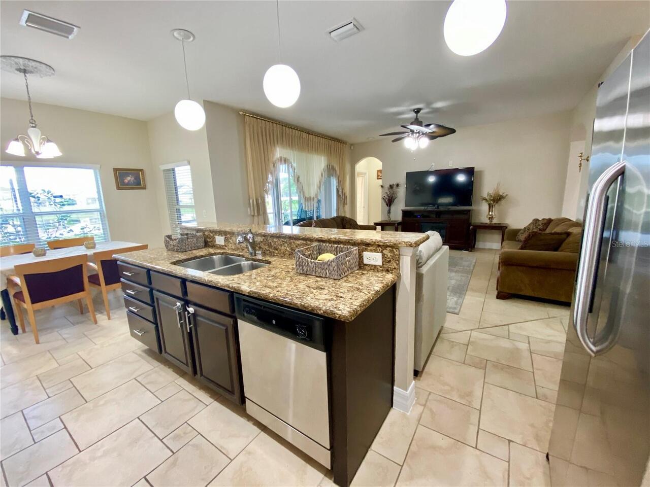 Listing Photo 8