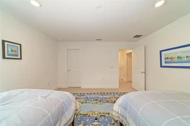 Listing Photo 34