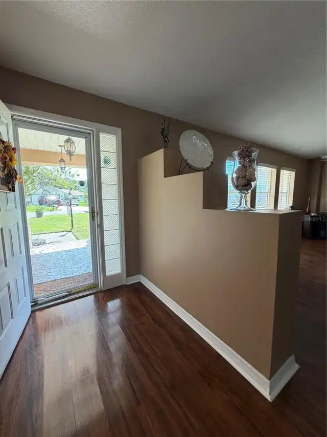 Listing Photo 6